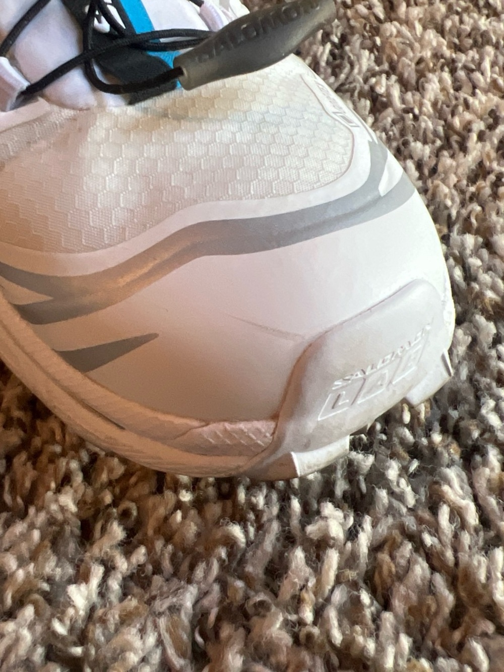 Salomon Xt-6 Gtx Sneakers in White & Silver - Picture 2 of 7